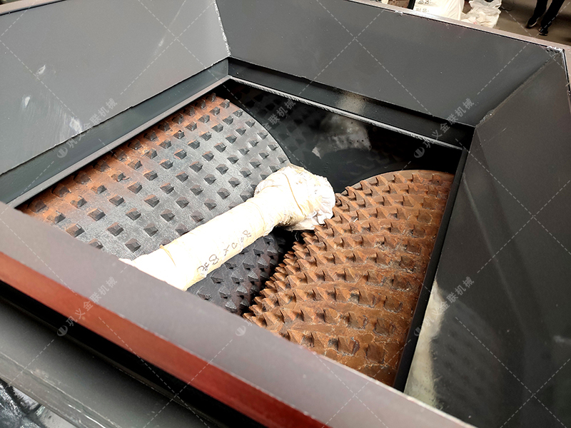 2PGC900X900雙齒輥破碎機發貨圖片_發往內蒙古烏海_粉碎煤 2PGC900X900雙齒輥破碎機發貨圖片_發往內蒙古烏海_粉碎煤