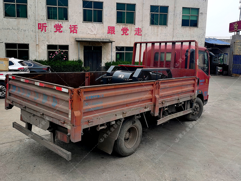 2PG610X400對輥破碎機發貨圖片_發往湖北十堰_破碎鵝卵石